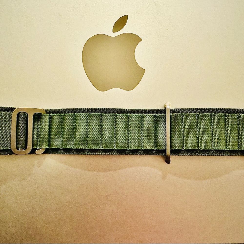 Apple Original Ultra /2 Watch green alpine loop band. small. 49mm BAND only